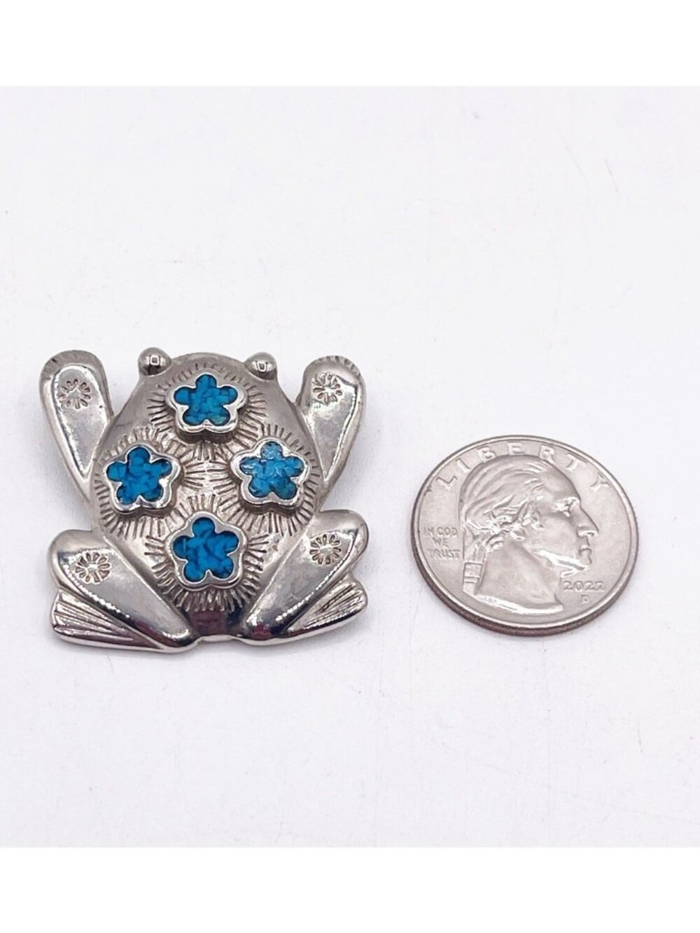 Vintage Trifari Frog Brooch Pin Silver Tone Blue Faux Turquoise Southwest 90s - Picture 4 of 9